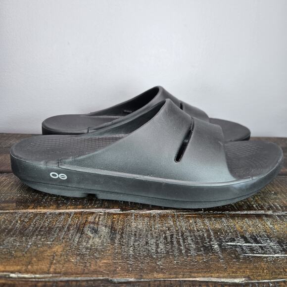 Oofos Ooahh Mens Size 12 Recovery Slip-On Comfort Flip Flops Sandals Black - Picture 1 of 11